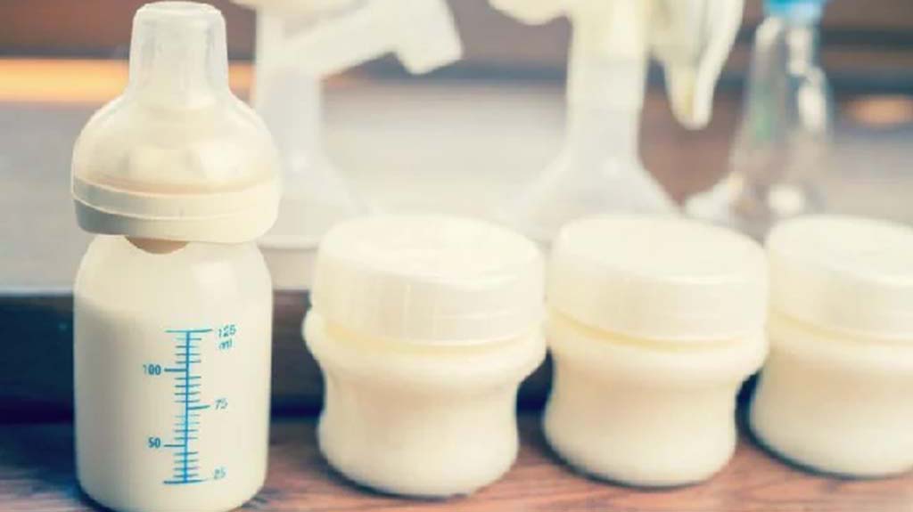 Các vấn đề về sữa mẹ: Khi sữa mẹ có mùi xà phòng, mùi kim loại, sữa chua hoặc sữa bị hỏng