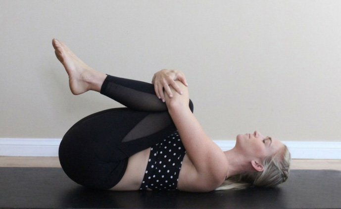 7 Tư thế yoga trị liệu nhẹ nhàng cho người bị đau dạ dày