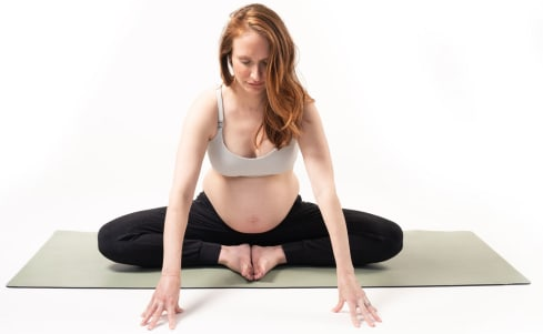 3 Tư thế yoga cho ba tháng đầu thai kì giảm ốm nghén, tìm lại sự cân bằng